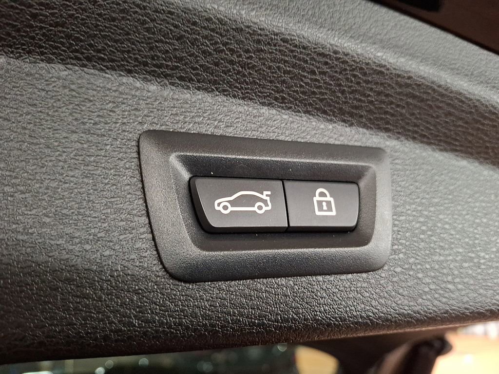 Certified 2022 BMW X2 M35i w/ Premium Package image 28