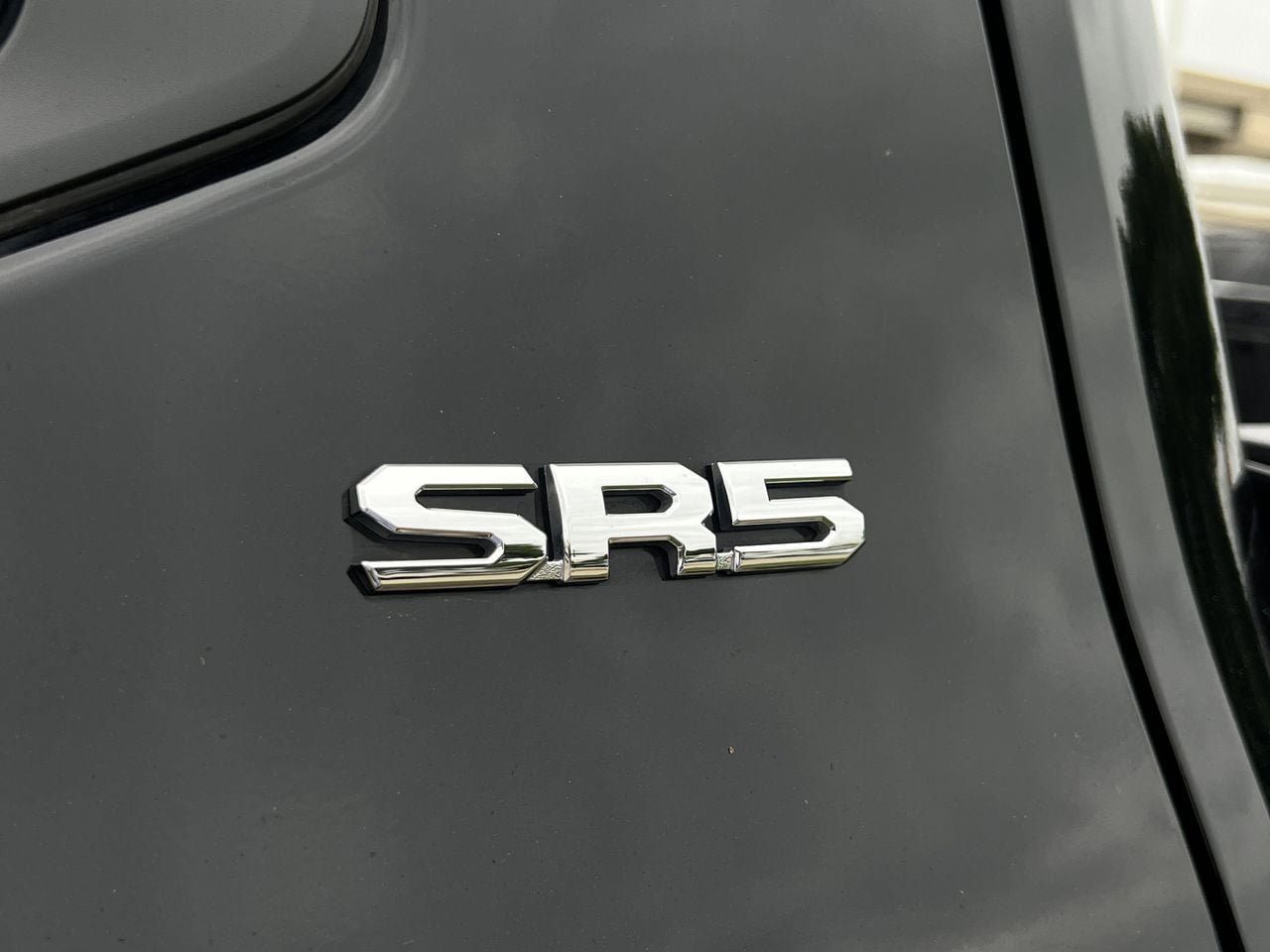 Used 2024 Toyota Tundra SR5 w/ SR5 Convenience Package AWD/4WD image 7