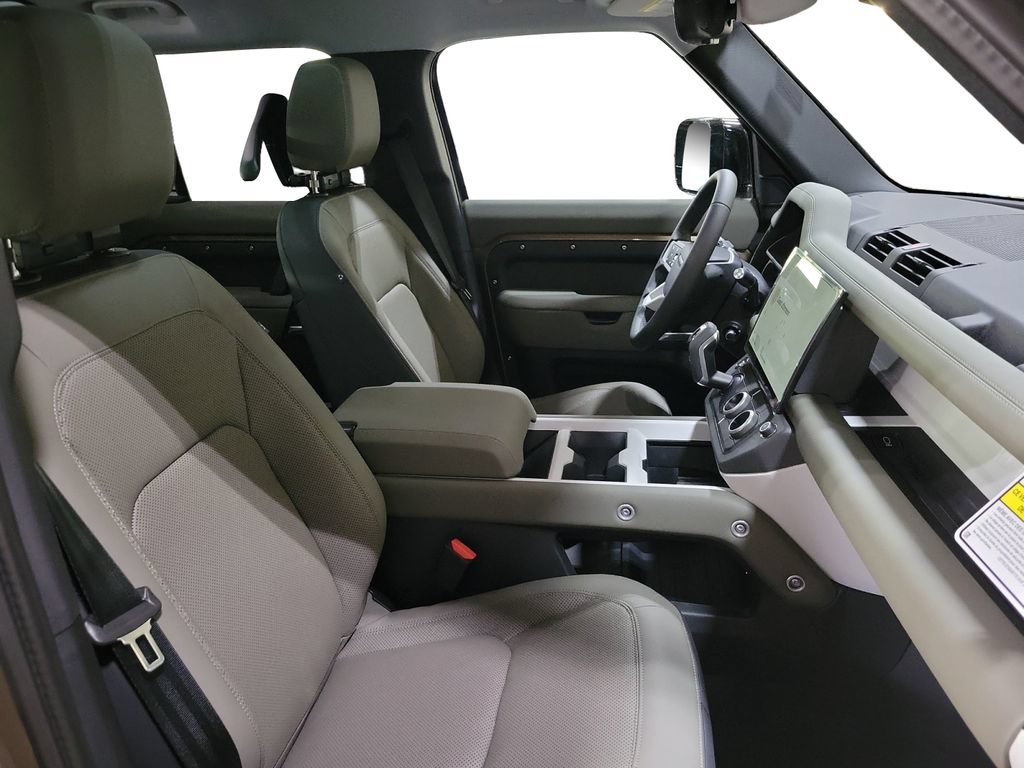 New 2026 Land Rover Defender 110 S AWD/4WD image 28