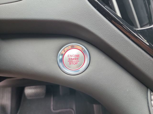 Used 2025 Acura RDX SH-AWD image 16