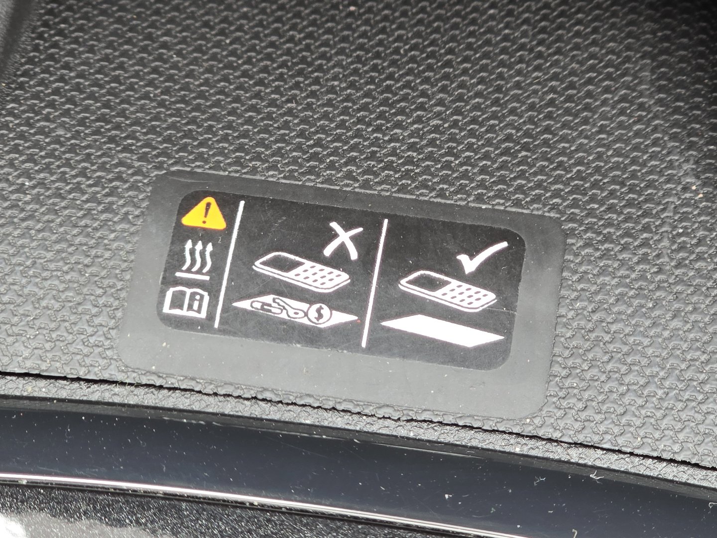 Certified 2023 Chevrolet Blazer RS w/ Driver Confidence II Package image 10