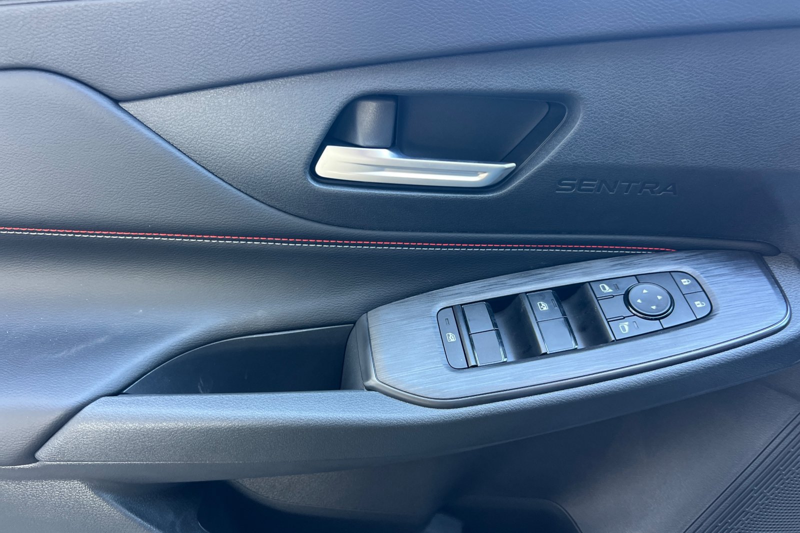 New 2027 Nissan Sentra SR w/ SR Premium Package FWD image 8