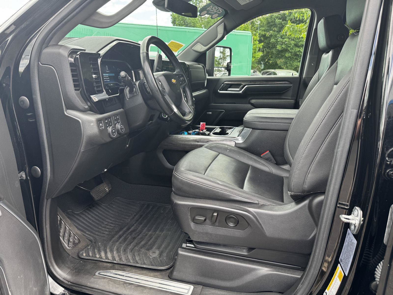 Certified 2024 Chevrolet Silverado 2500 LTZ w/ LTZ Convenience Package AWD/4WD image 10