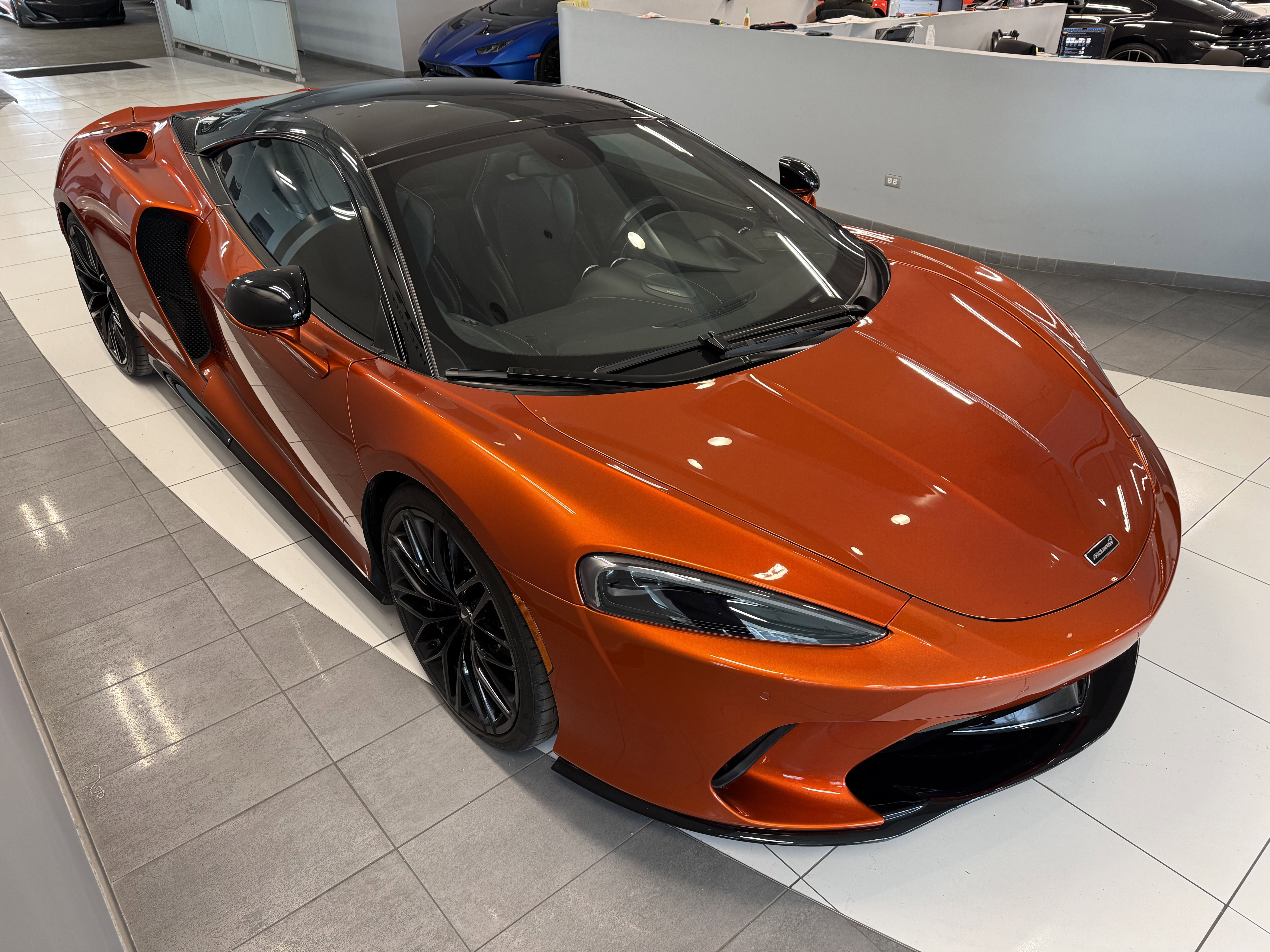 Used 2023 McLaren GT image 7