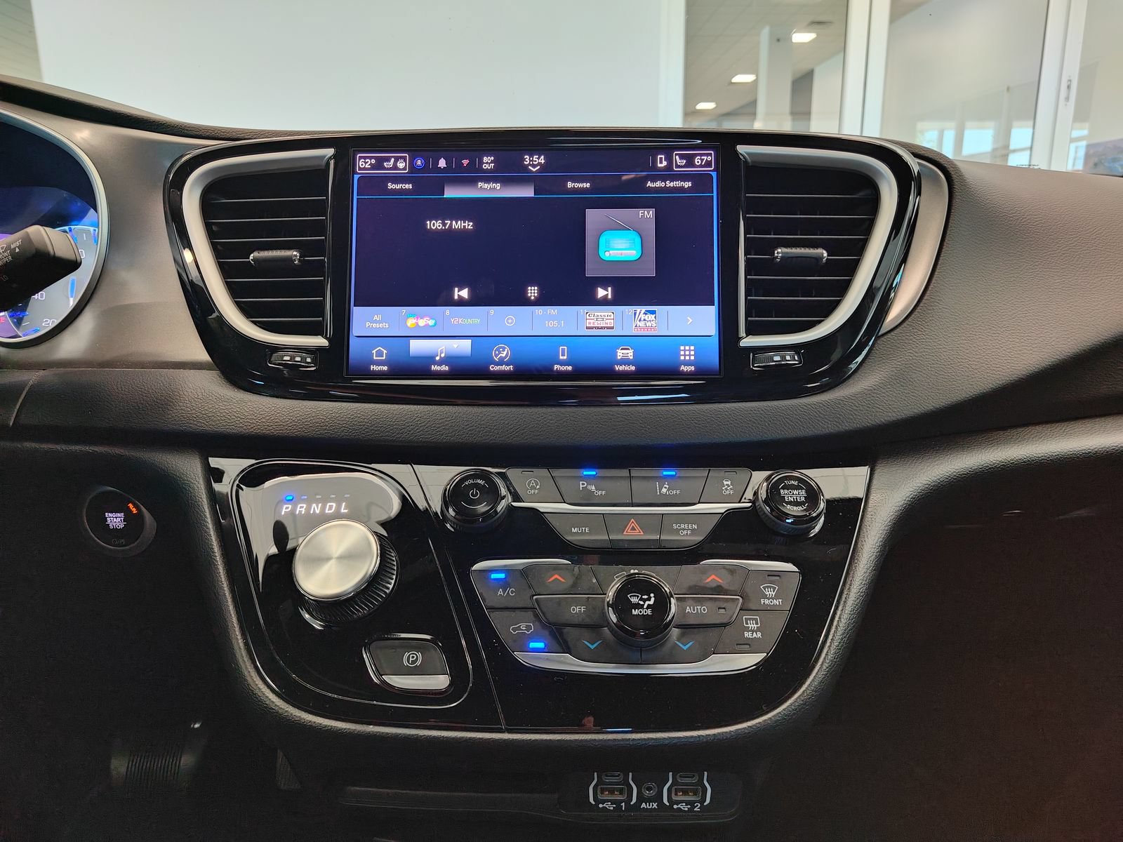 Used 2025 Chrysler Pacifica Select FWD image 13