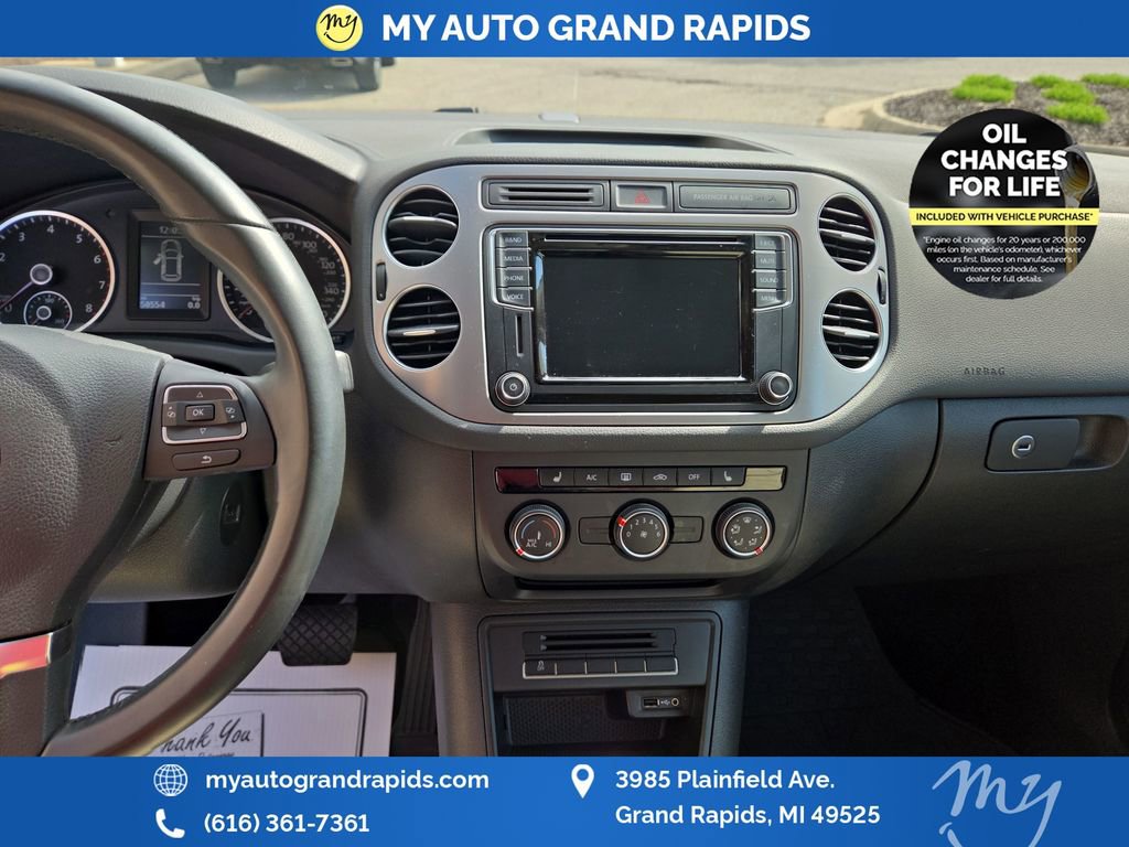 Used 2017 Volkswagen Tiguan S image 19