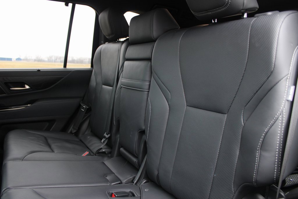 Used 2023 Lexus LX 600 4WD w/ Luxury Package image 26