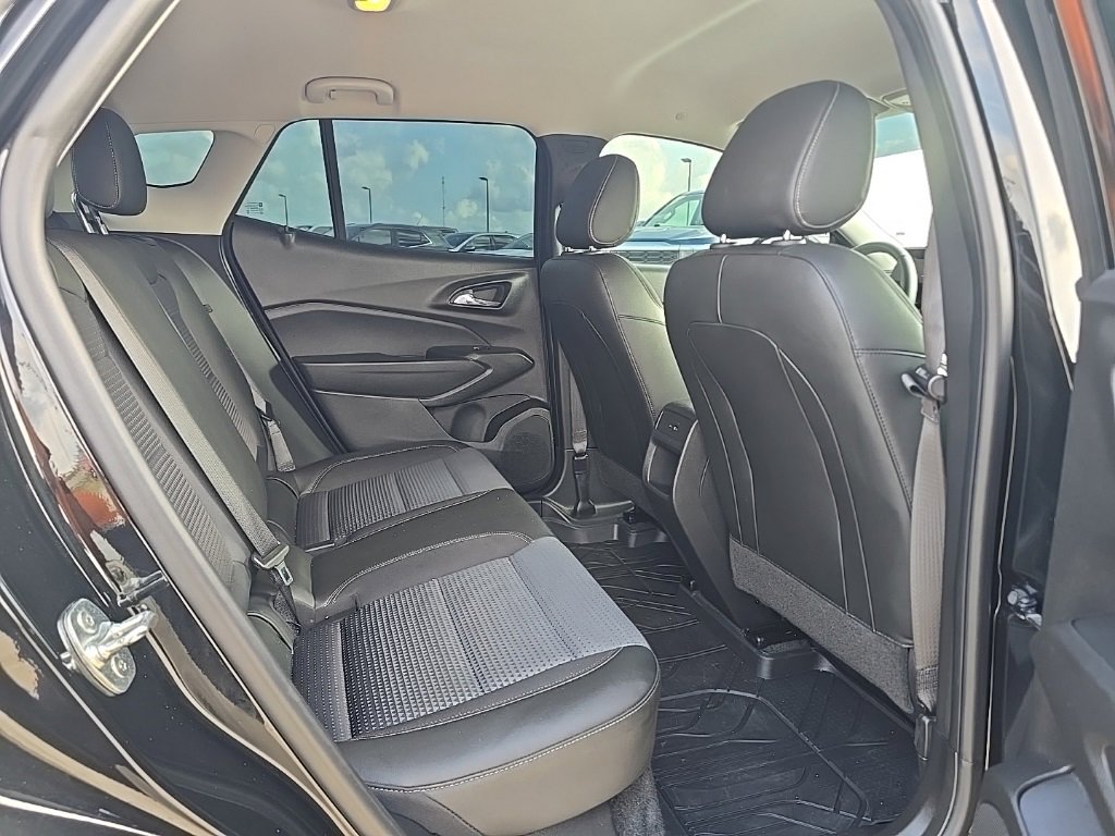 Used 2024 Chevrolet Trax LT w/ Driver Confidence Package image 14