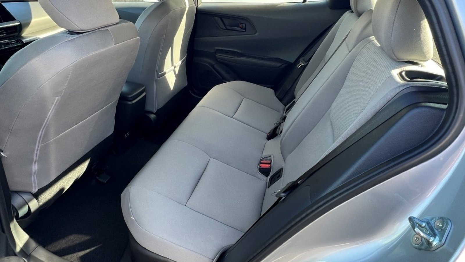 New 2026 Toyota Prius LE image 25