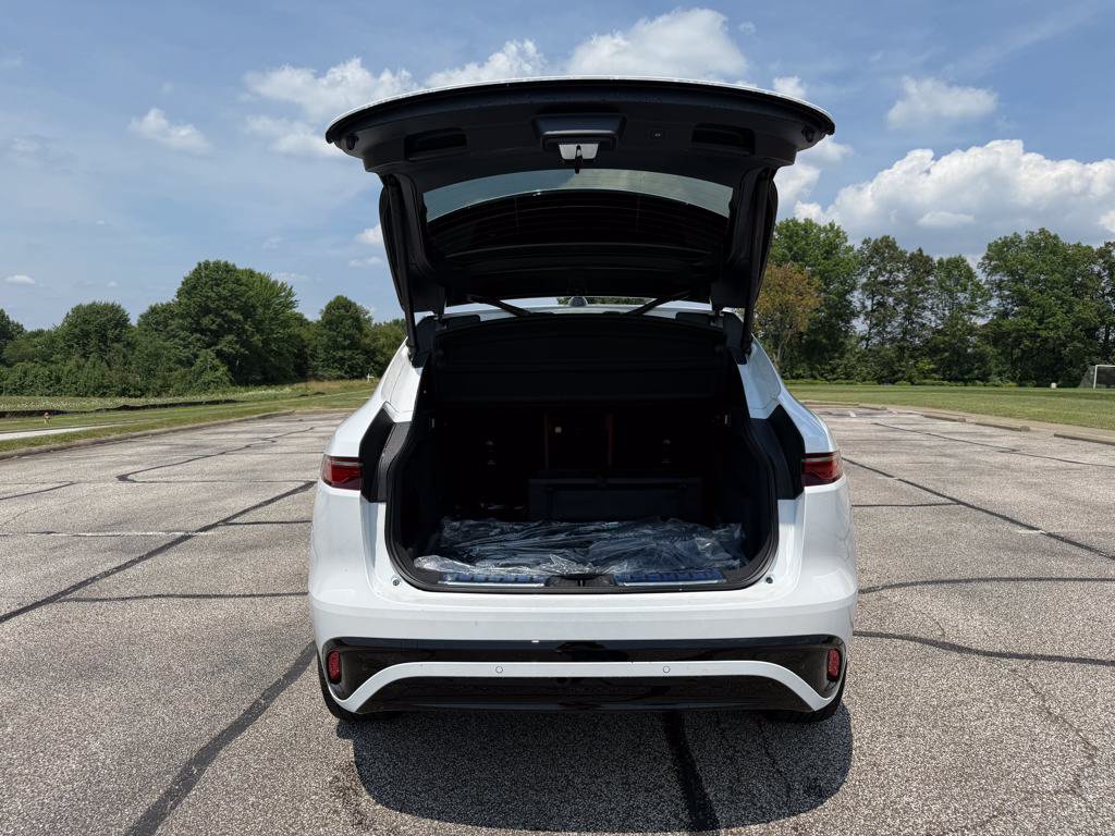 New 2026 Jaguar F-PACE R-Dynamic S AWD/4WD image 9