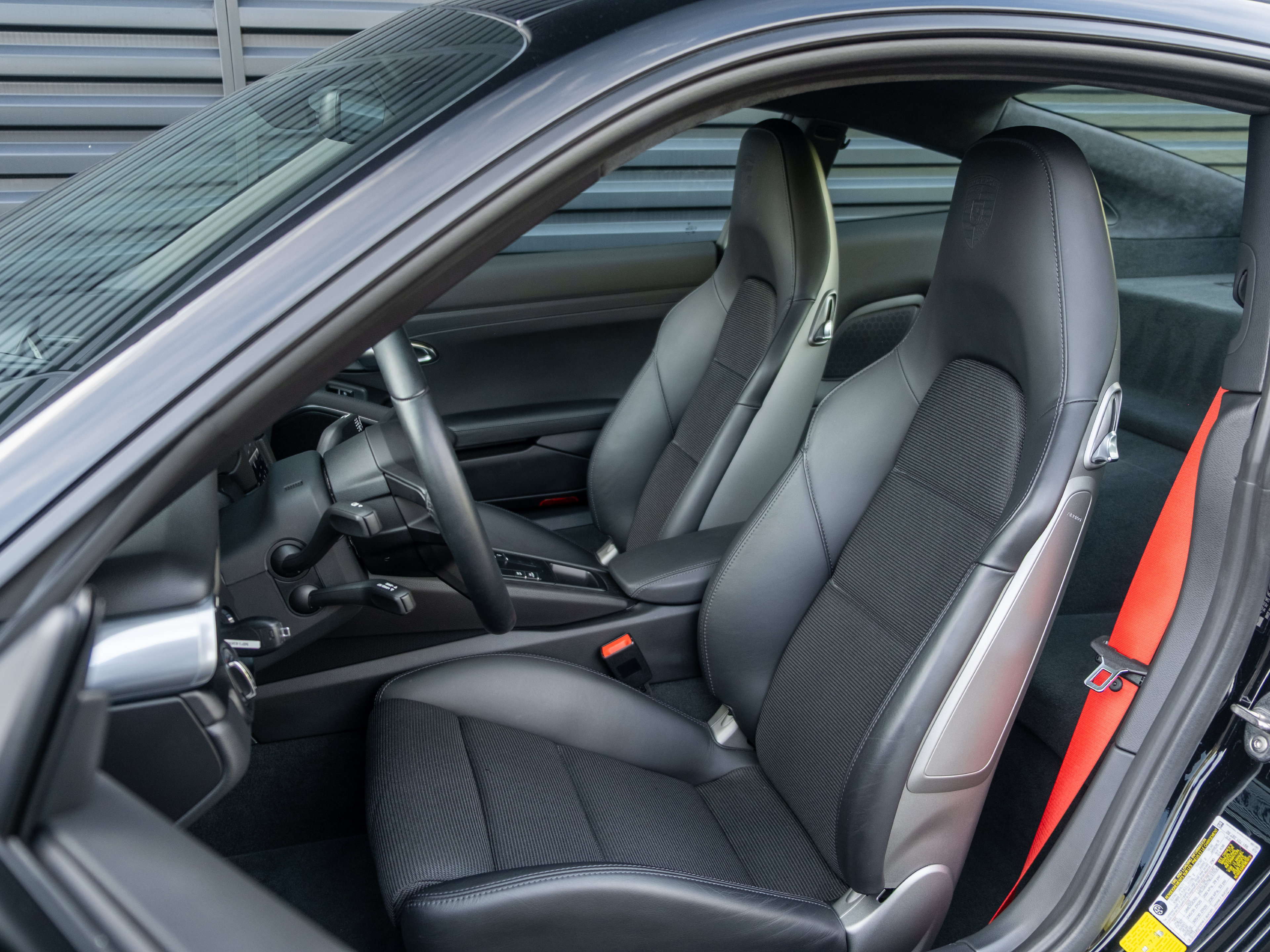Certified 2018 Porsche 911 GT3 RWD image 5