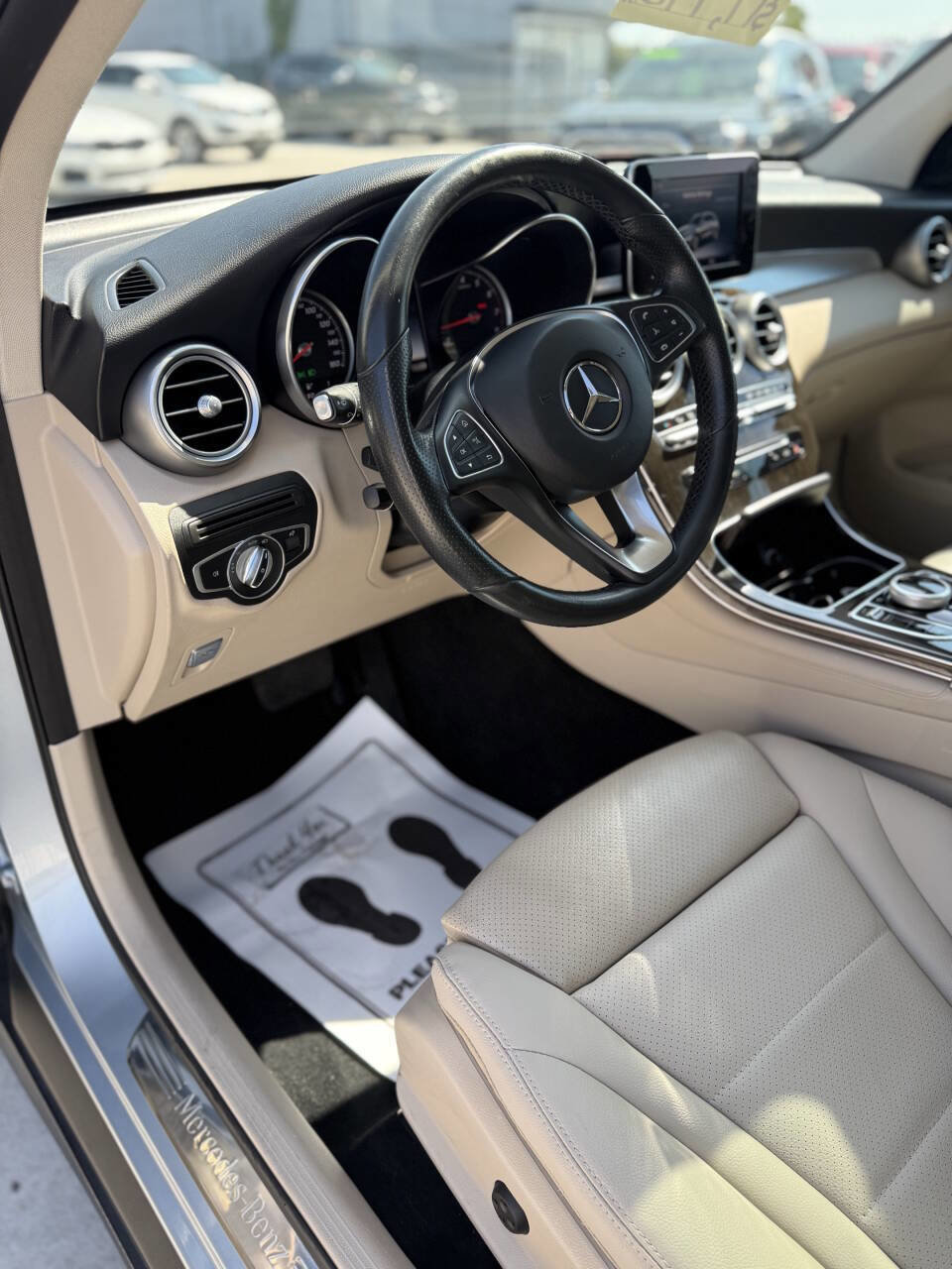 Used 2018 Mercedes-Benz GLC 300 GLC 300 4MATIC AWD 4dr SUV image 11