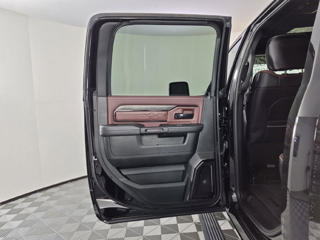 Used 2026 RAM 2500 Limited AWD/4WD image 30