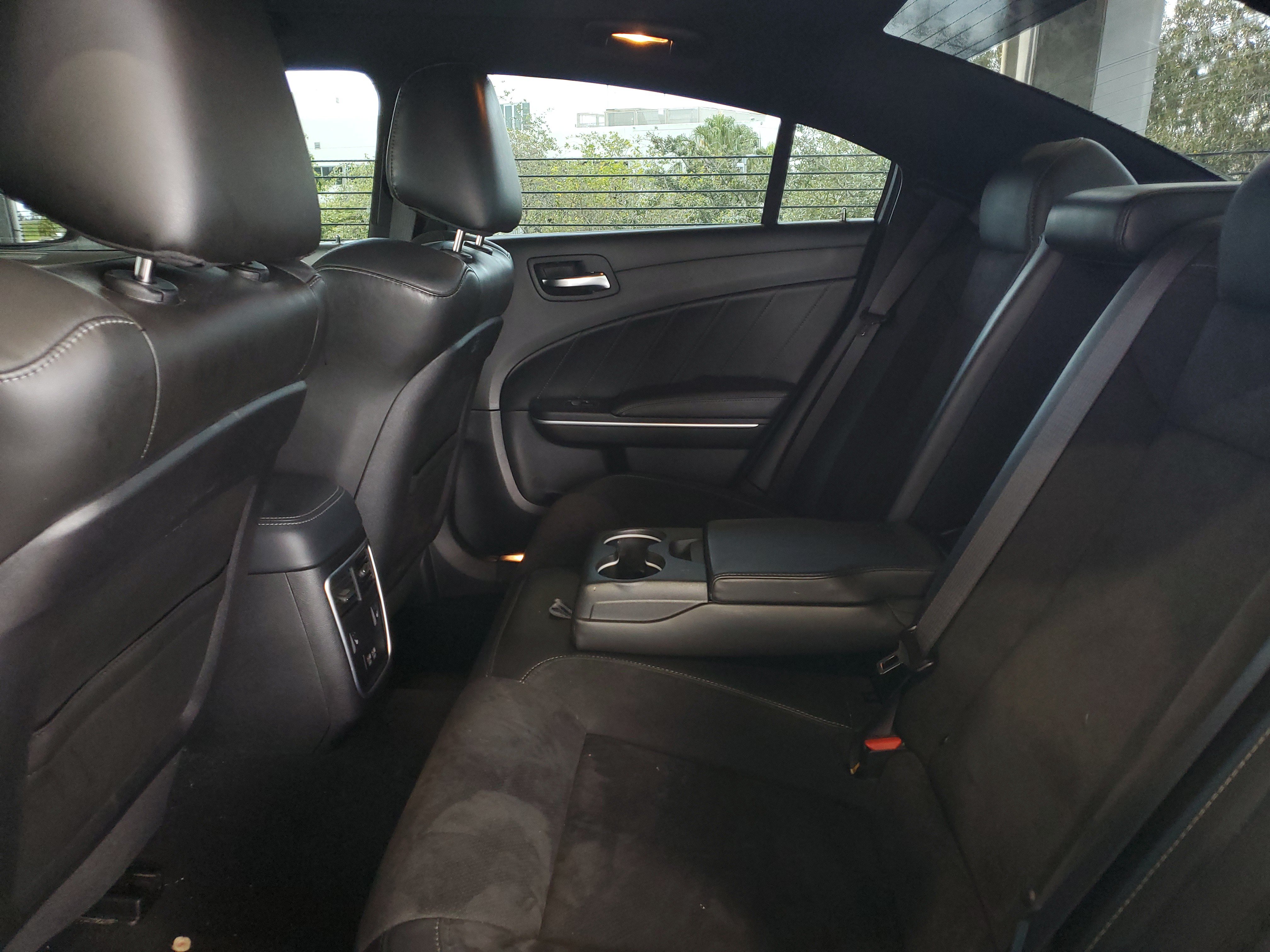 Used 2022 Dodge Charger Scat Pack RWD image 9