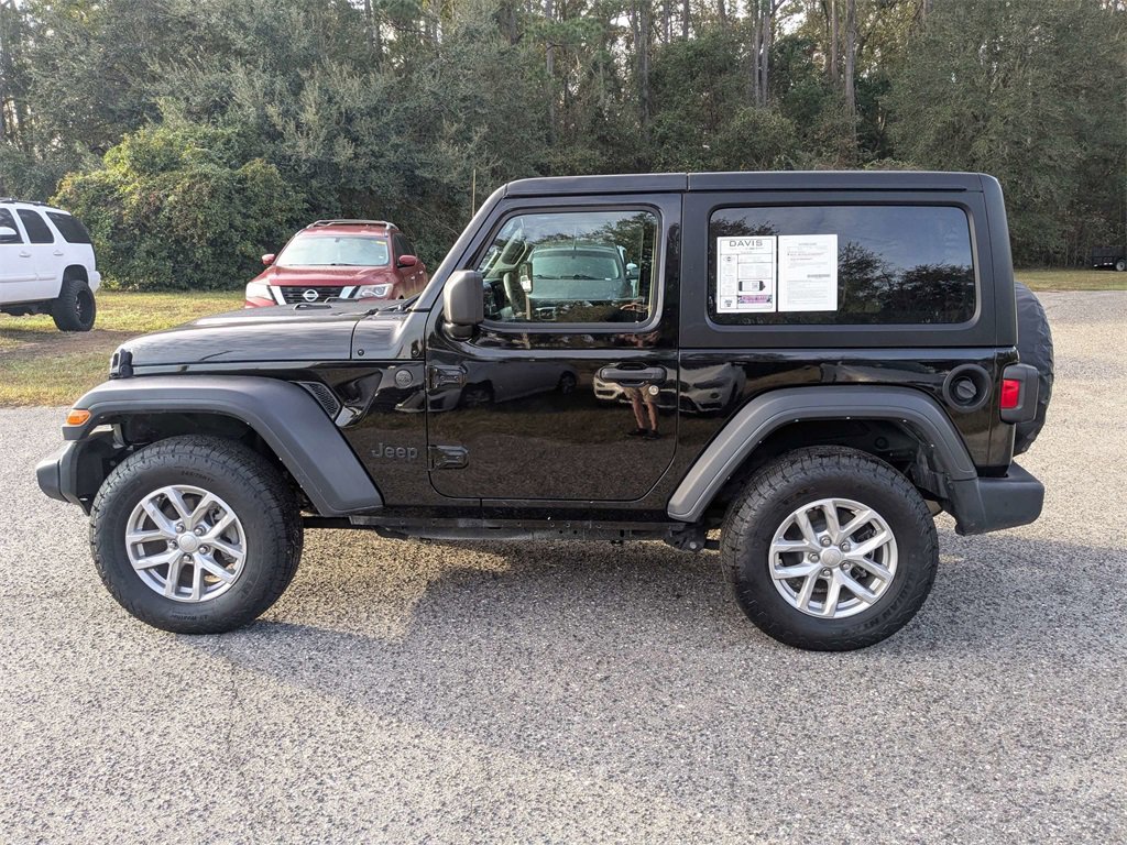 Used 2023 Jeep Wrangler Sport S image 7
