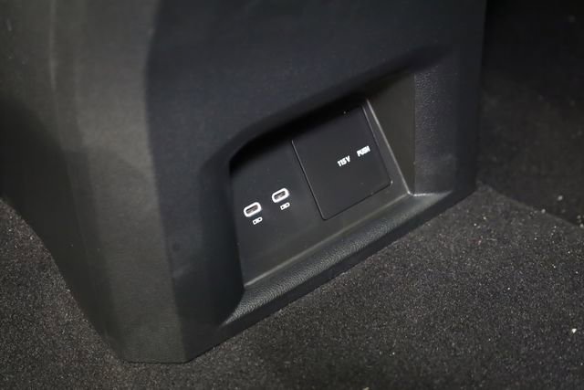 Used 2023 Volkswagen Atlas Cross Sport SEL R-Line image 31