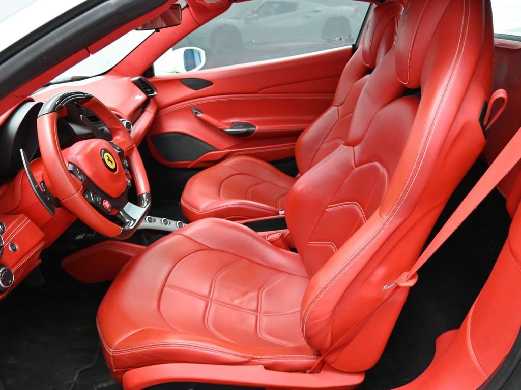 Used 2019 Ferrari 488 Spider image 8