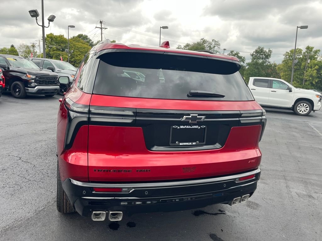 New 2026 Chevrolet Traverse RS w/ LPO, Floor Liner Package image 4