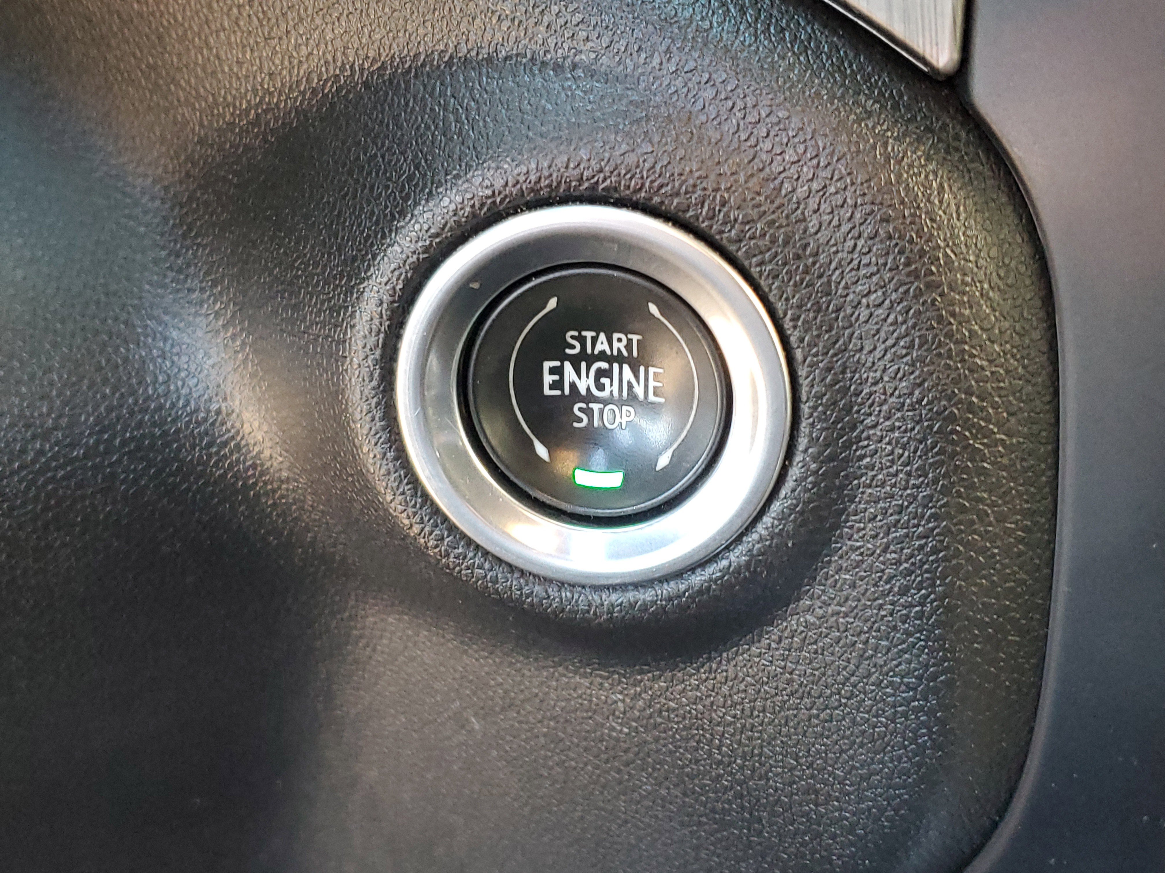 Used 2022 GMC Sierra 2500 Denali w/ Denali Ultimate Package image 32