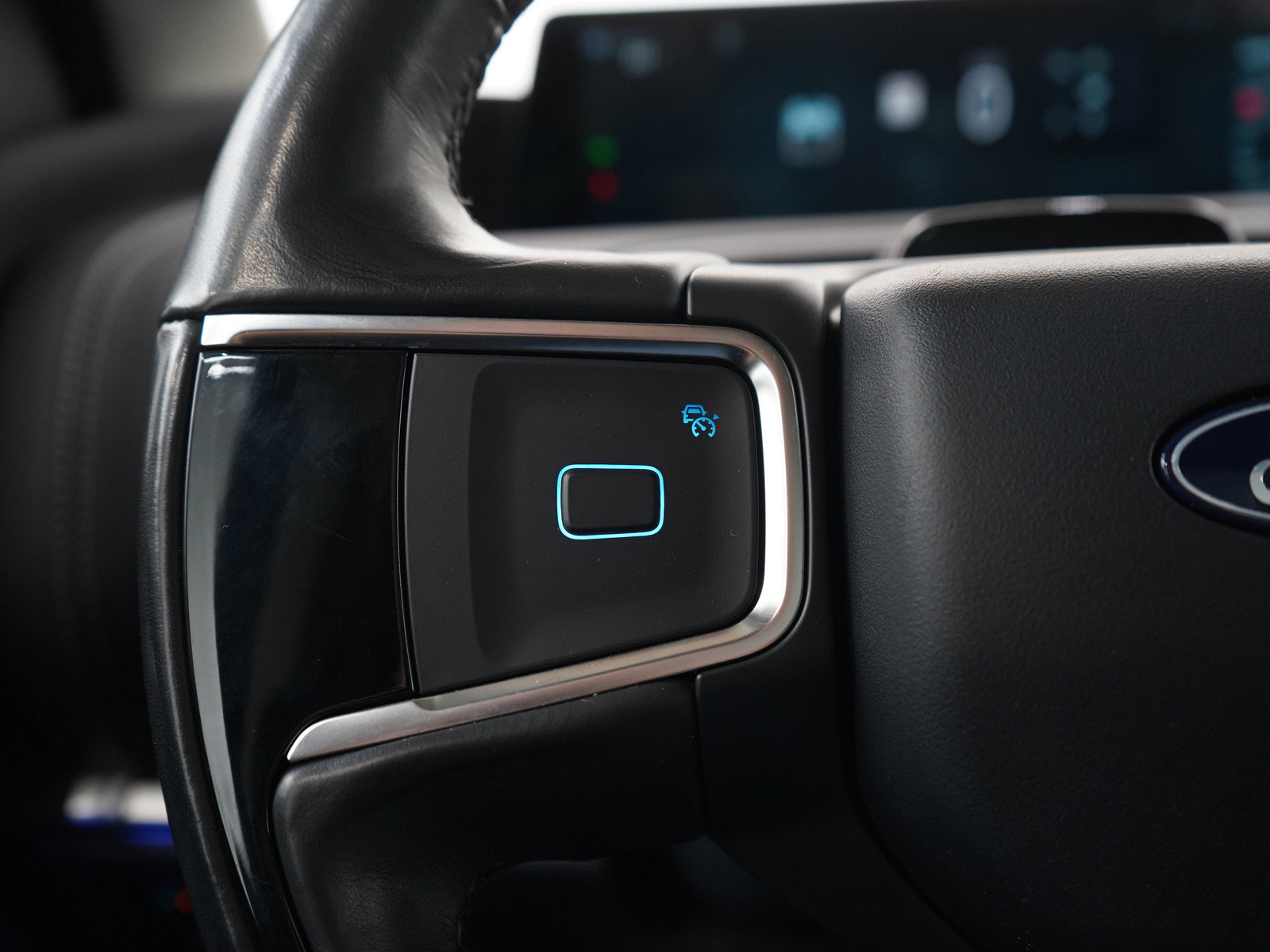 Used 2025 Ford Expedition Max Platinum AWD/4WD image 32