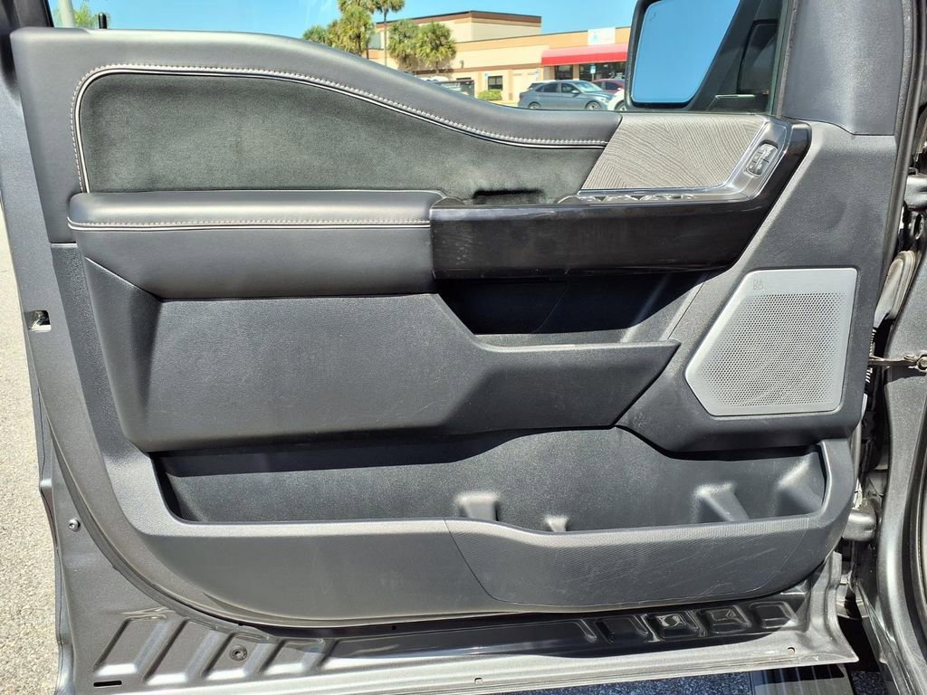 Used 2024 Ford F150 Lightning Platinum AWD/4WD image 23