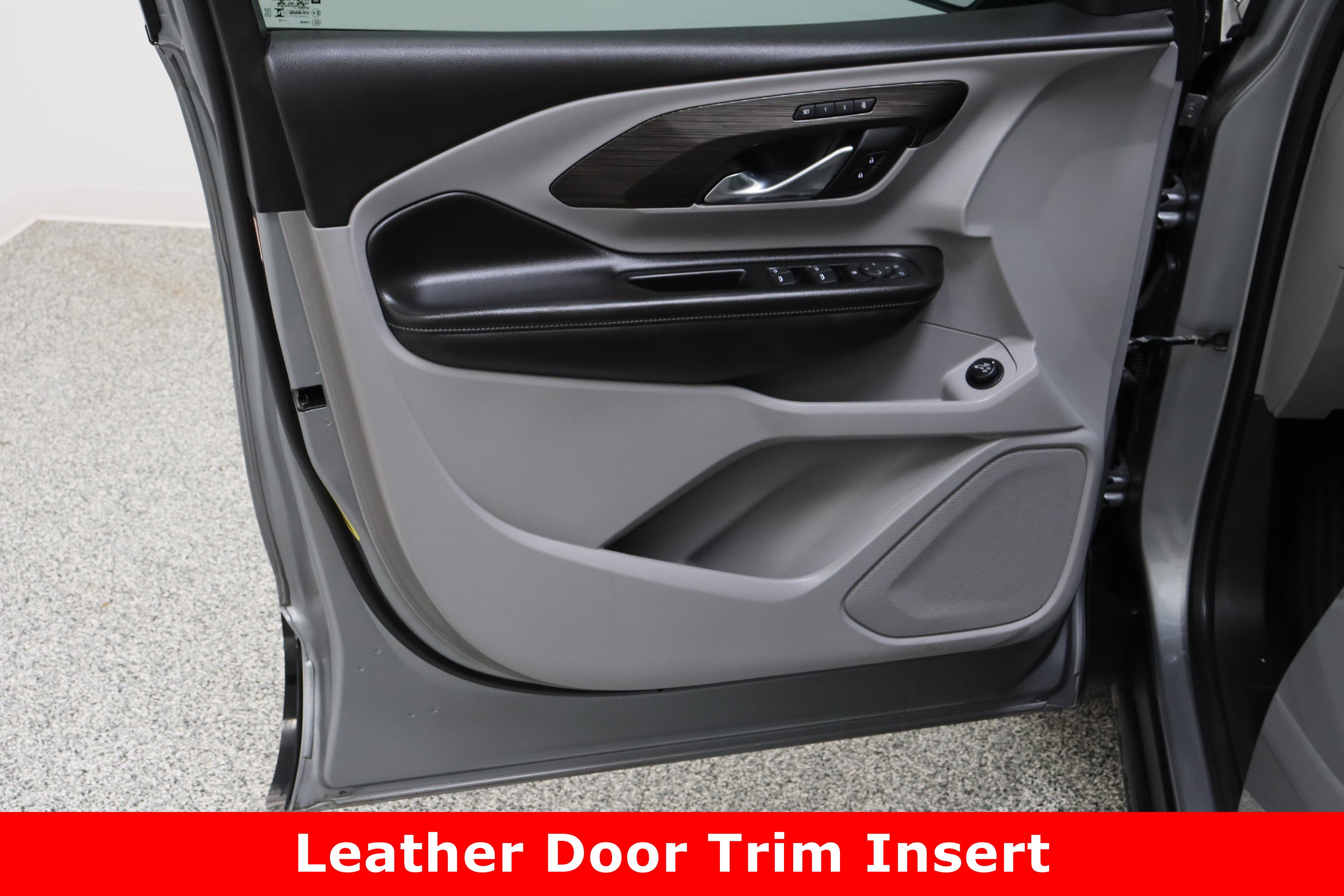 Used 2023 GMC Terrain SLT image 12