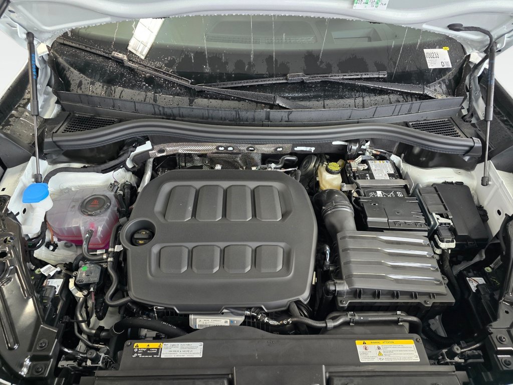 New 2026 Volkswagen Tiguan SE R-Line AWD/4WD image 13