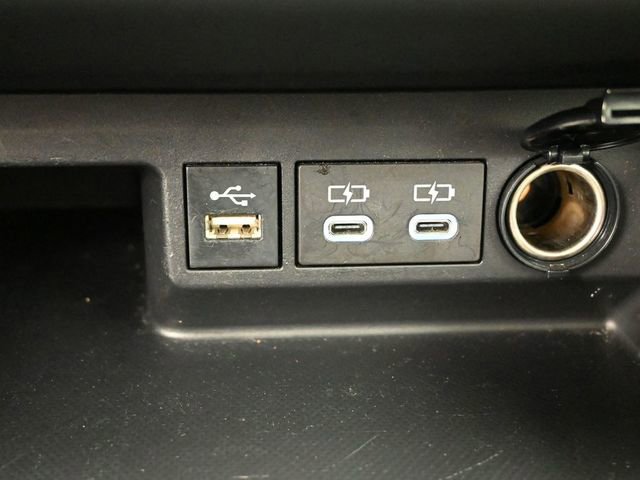 Certified 2023 Toyota Highlander XLE image 28