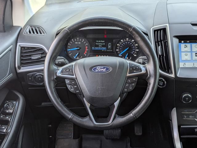 Used 2019 Ford Edge SEL image 13