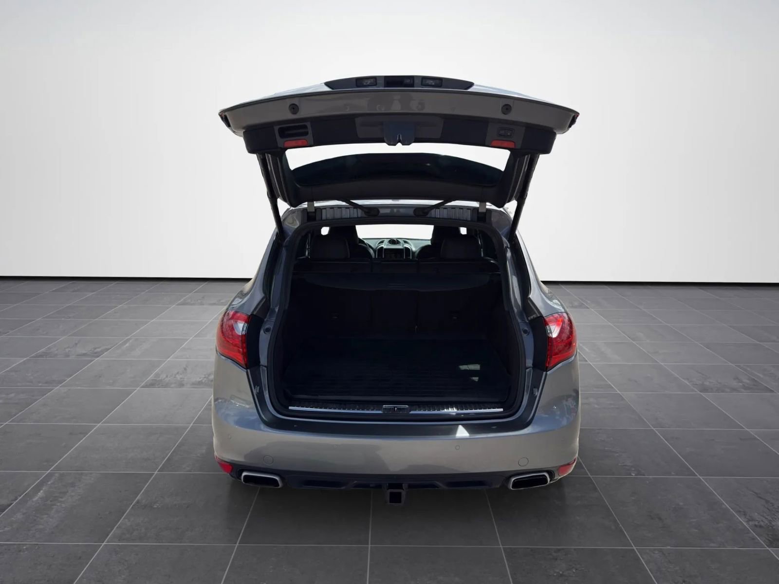 Used 2013 Porsche Cayenne Diesel AWD/4WD image 30