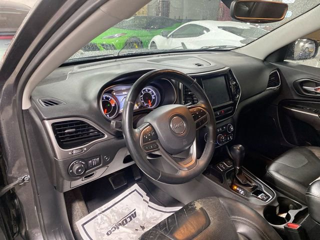 Used 2019 Jeep Cherokee Limited image 10