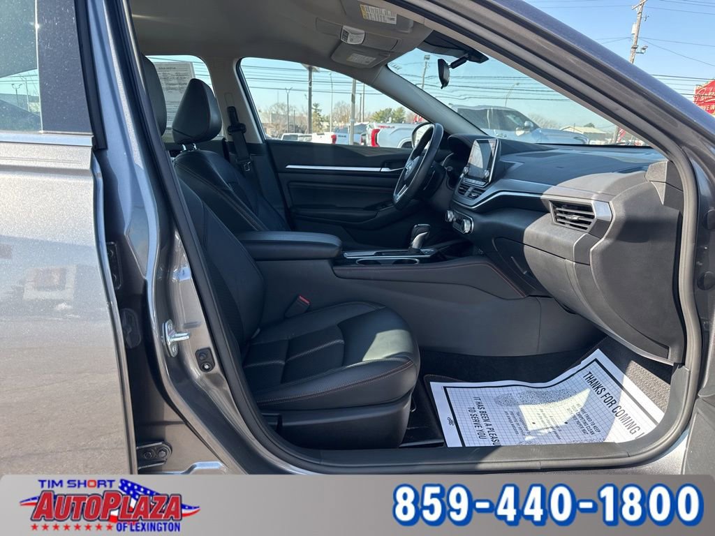 Used 2023 Nissan Altima 2.5 SR image 39