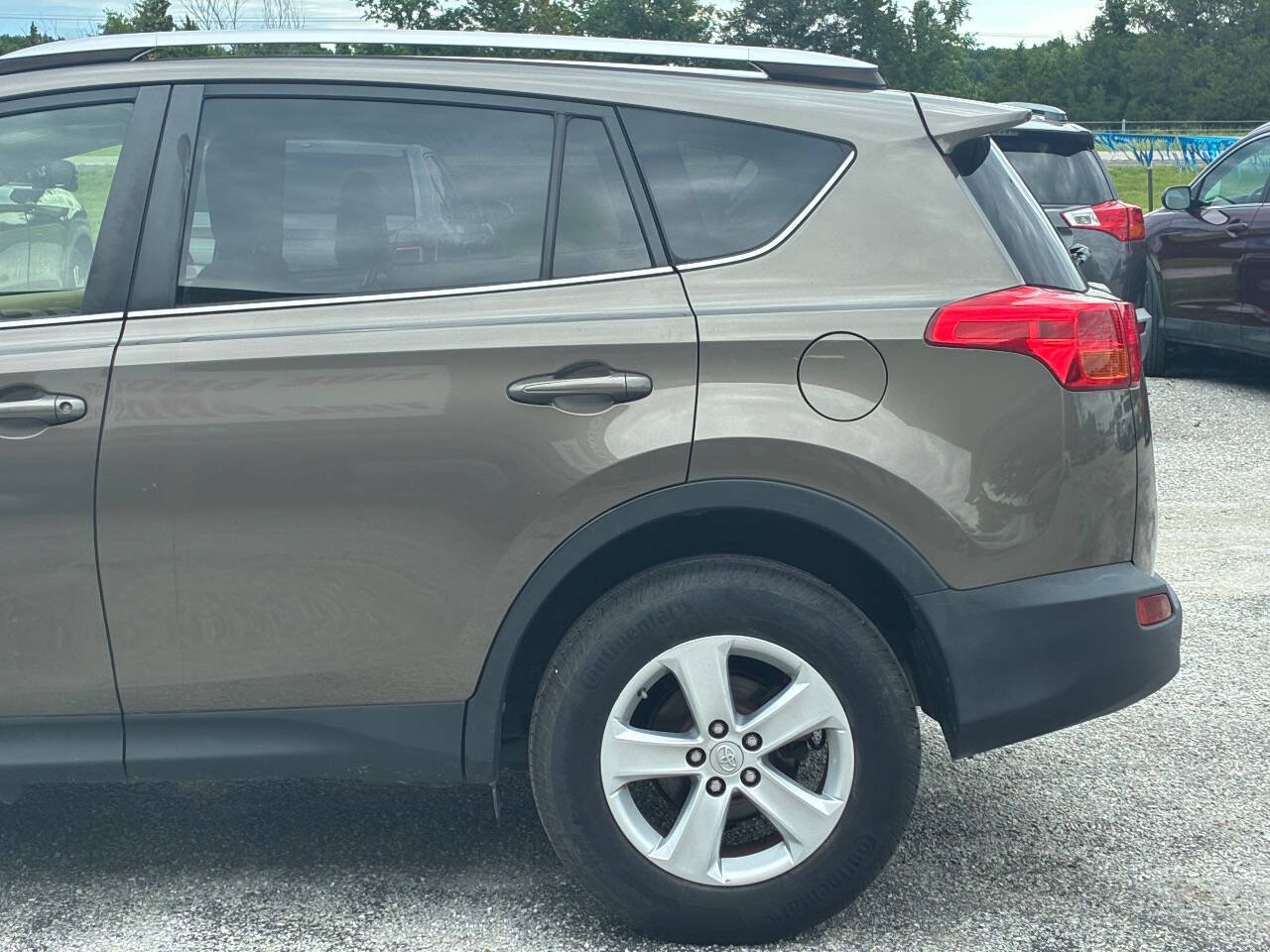 Used 2013 Toyota RAV4 XLE AWD/4WD image 13