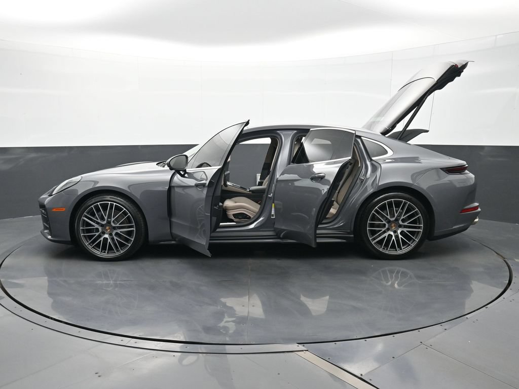 Certified 2025 Porsche Panamera 4 AWD/4WD image 30