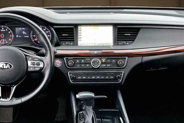 Used 2019 Kia Cadenza Technology image 6