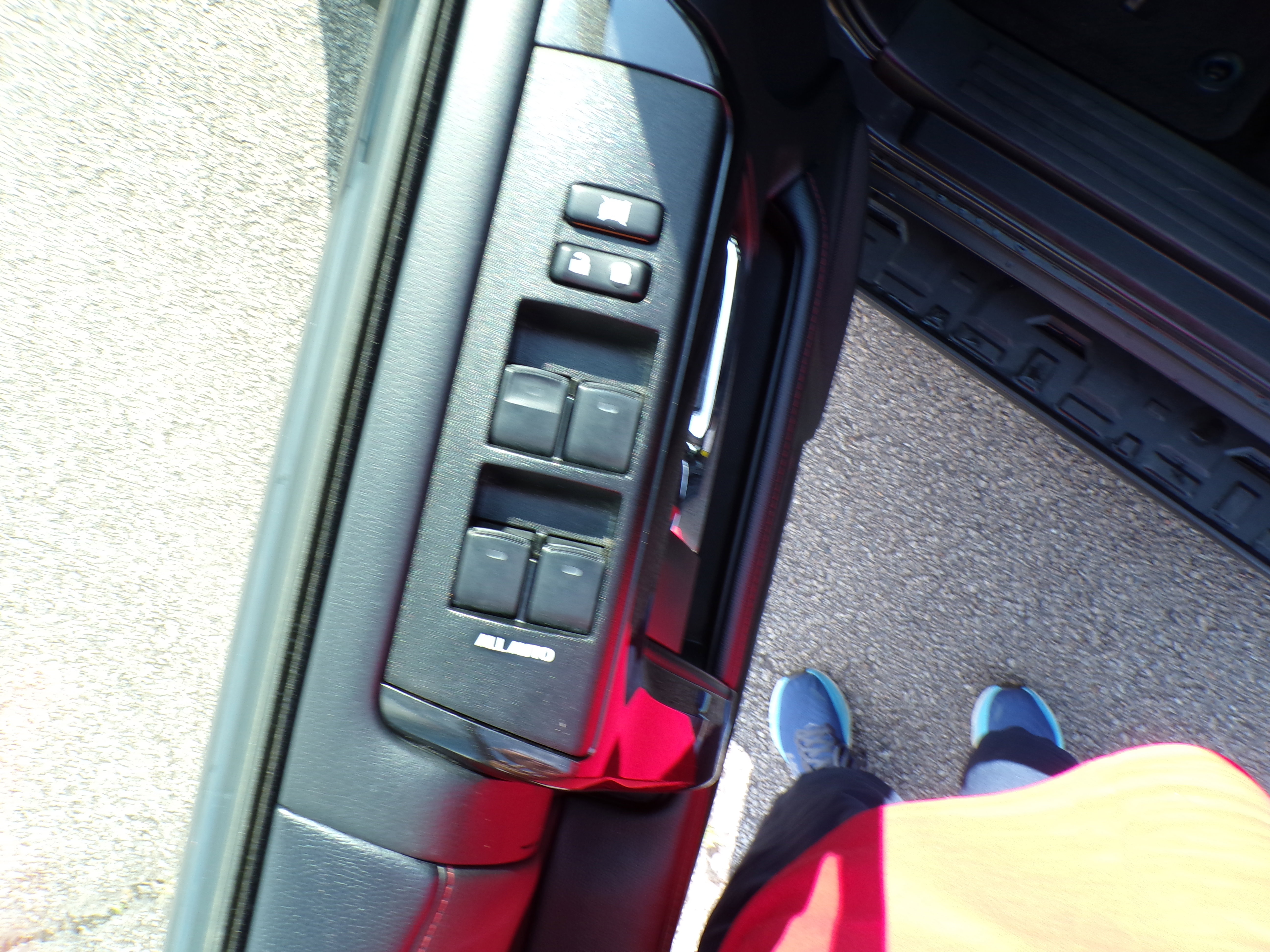 Used 2024 Toyota 4Runner TRD Off-Road Premium image 10