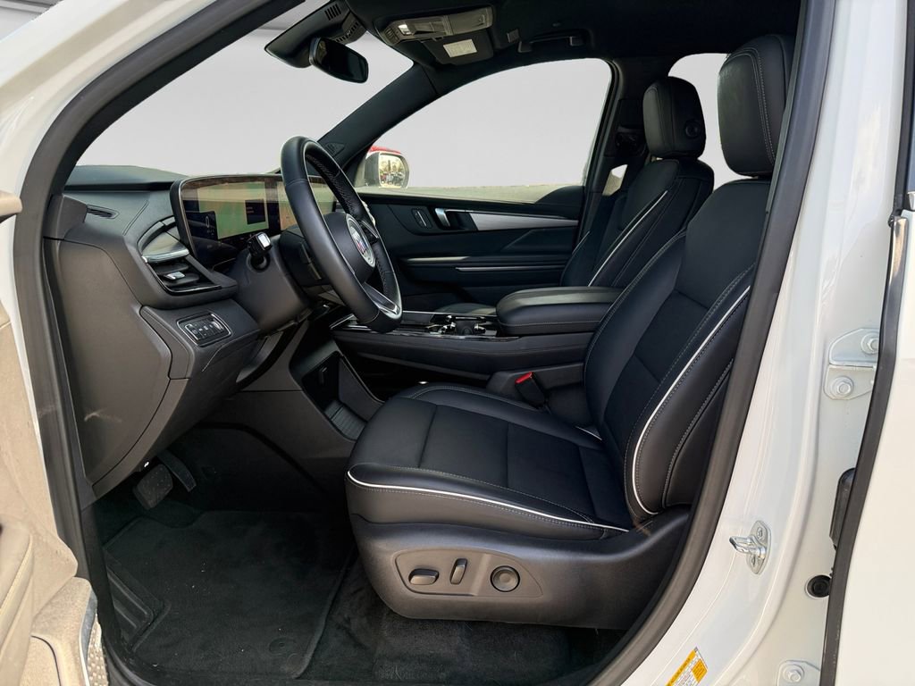 Used 2025 Buick Enclave Preferred image 10