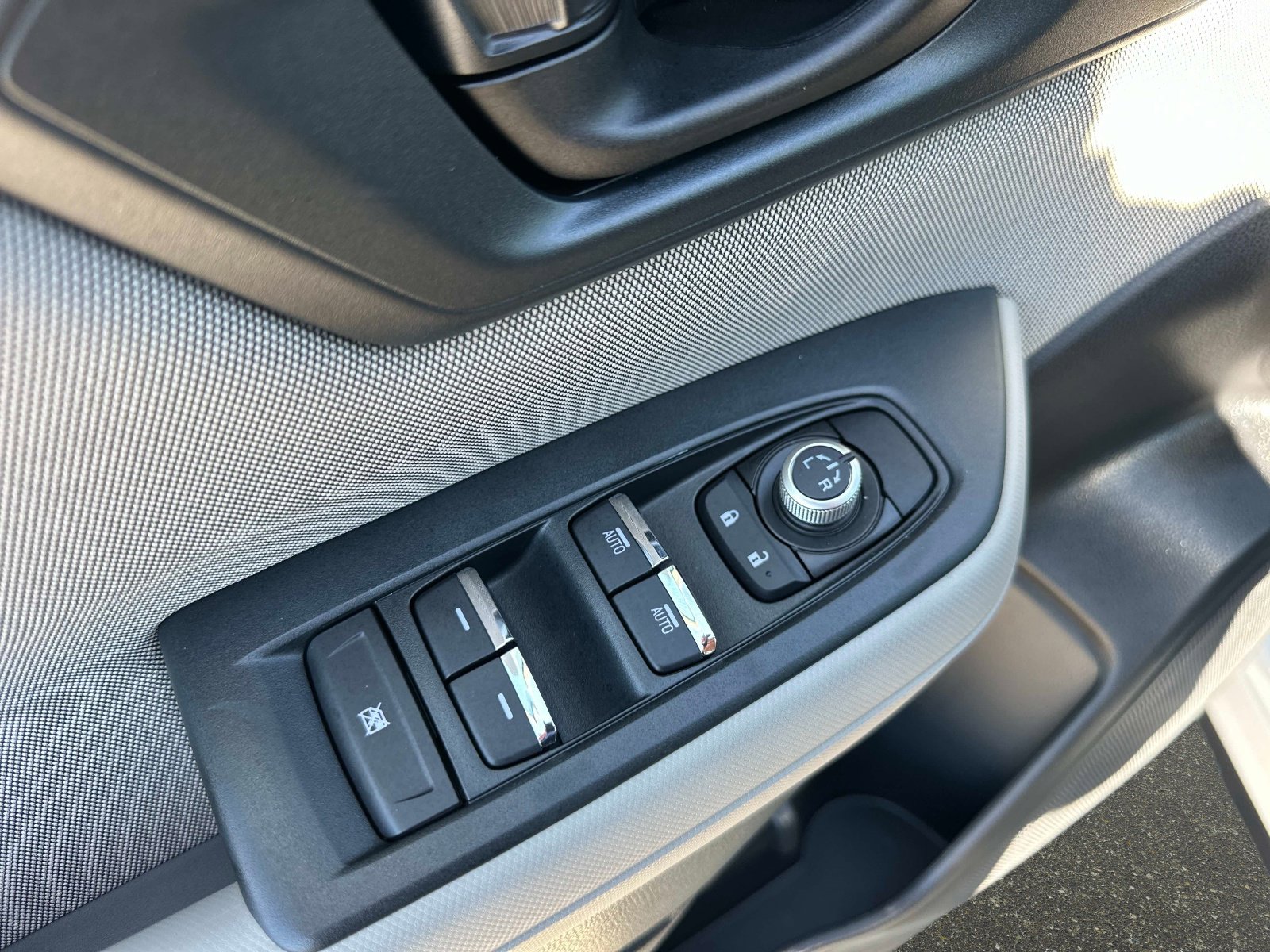 Used 2025 Subaru Forester Premium w/ Protection Package (1PH) image 19