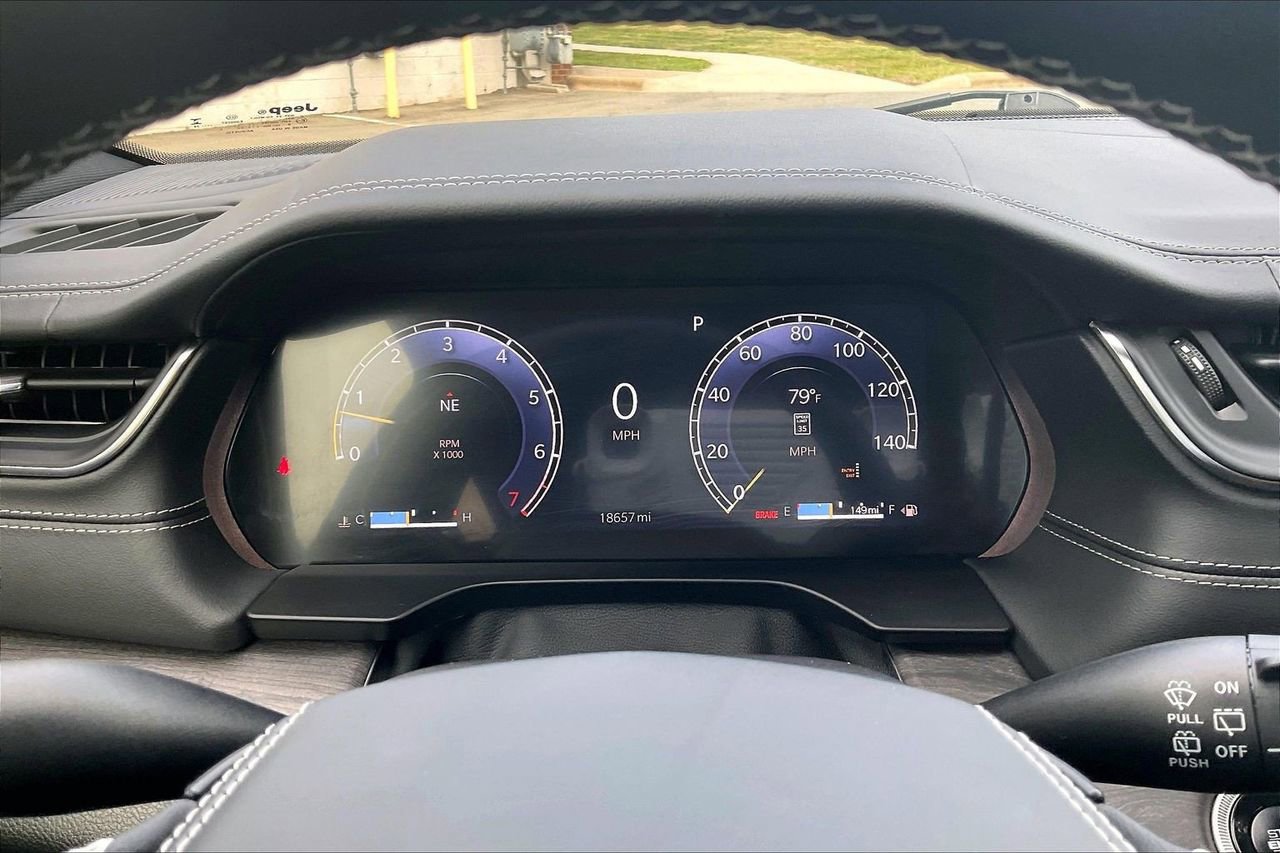 Certified 2024 Jeep Grand Cherokee L Overland w/ Luxury Tech Group IV image 11