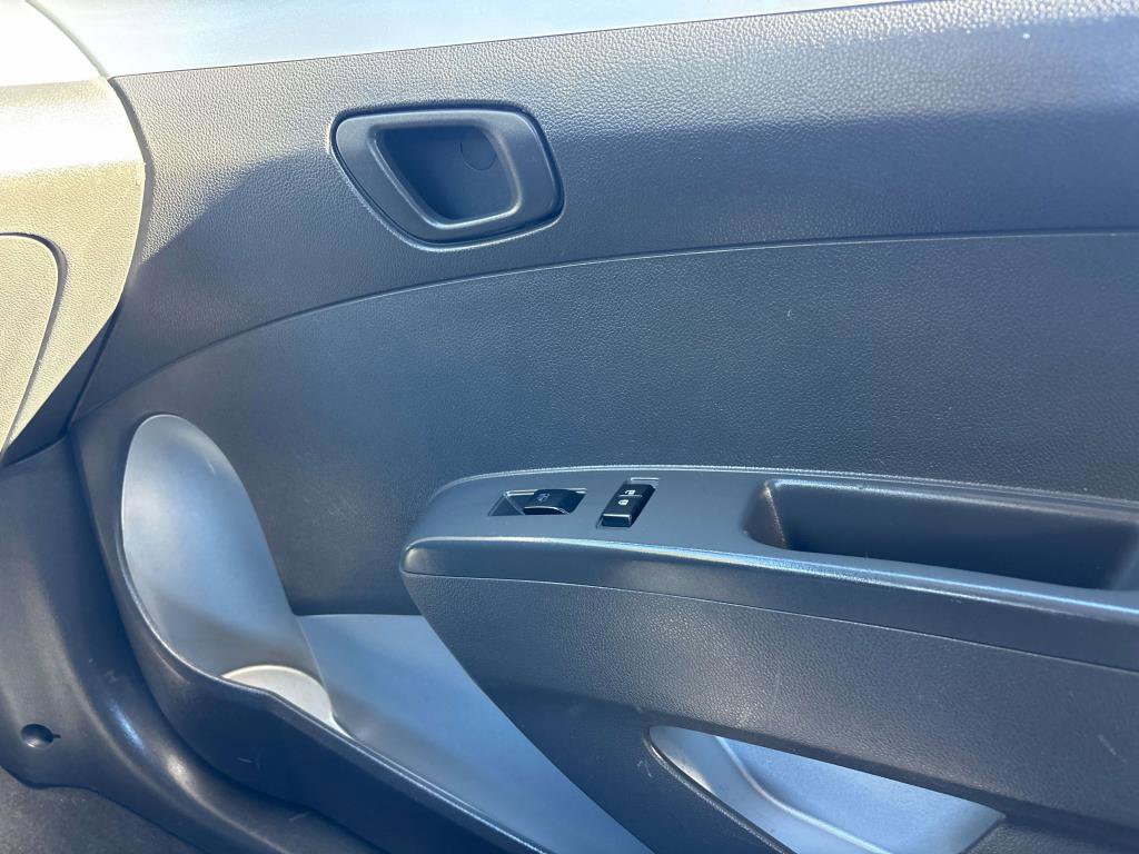 Used 2015 Chevrolet Spark LT image 30