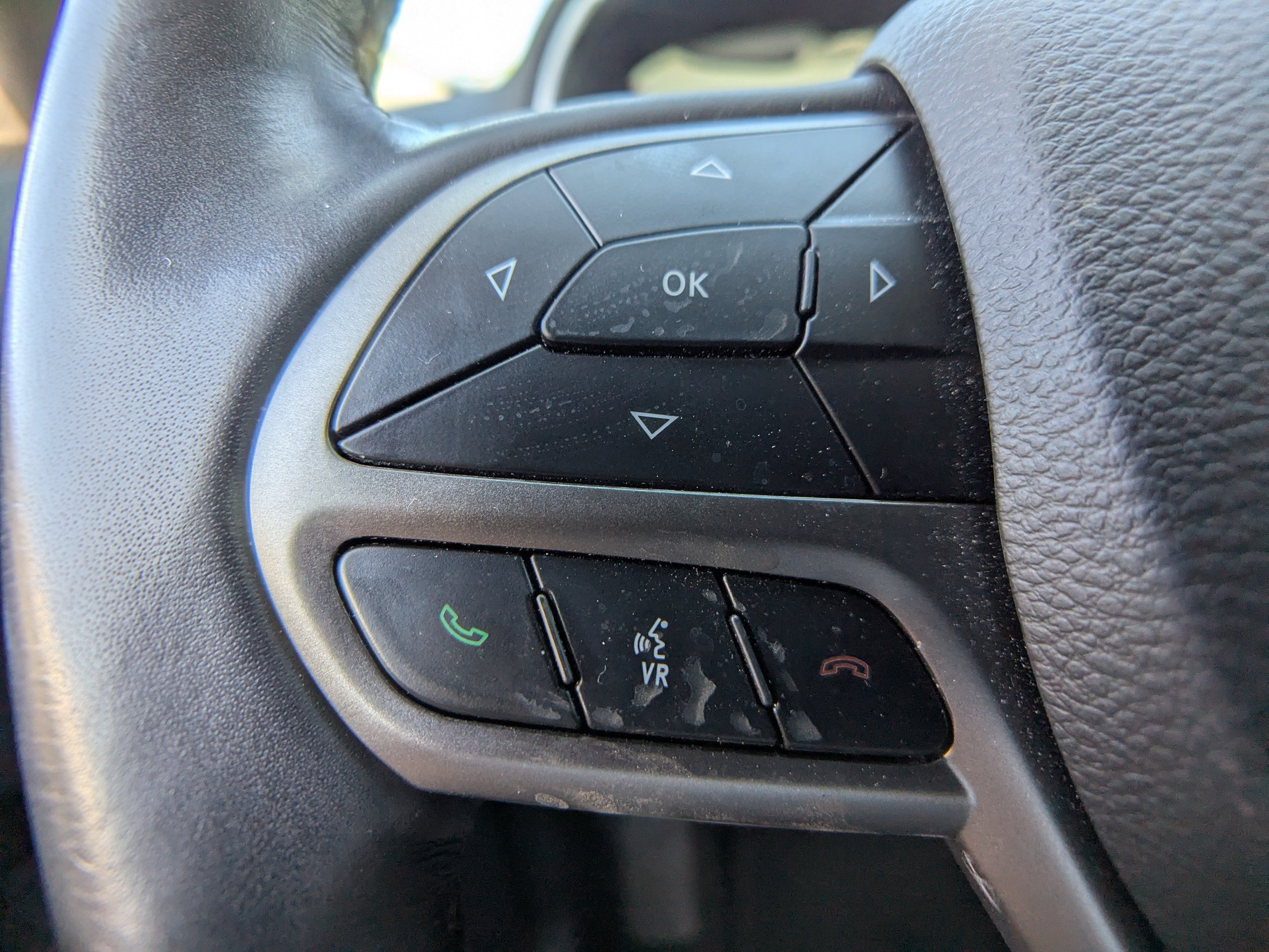 Used 2021 Jeep Cherokee Limited AWD/4WD image 27