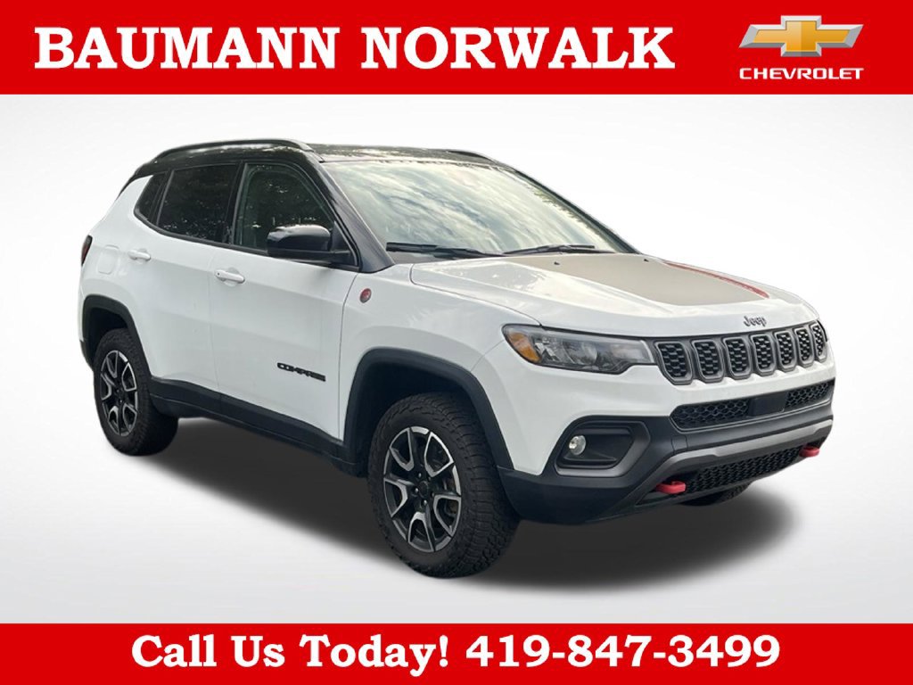 Used 2025 Jeep Compass Trailhawk AWD/4WD image 7