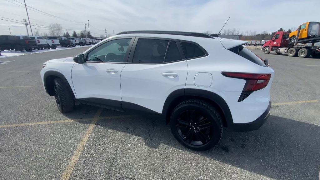 Used 2025 Chevrolet Trax ACTIV w/ Driver Confidence Package image 6