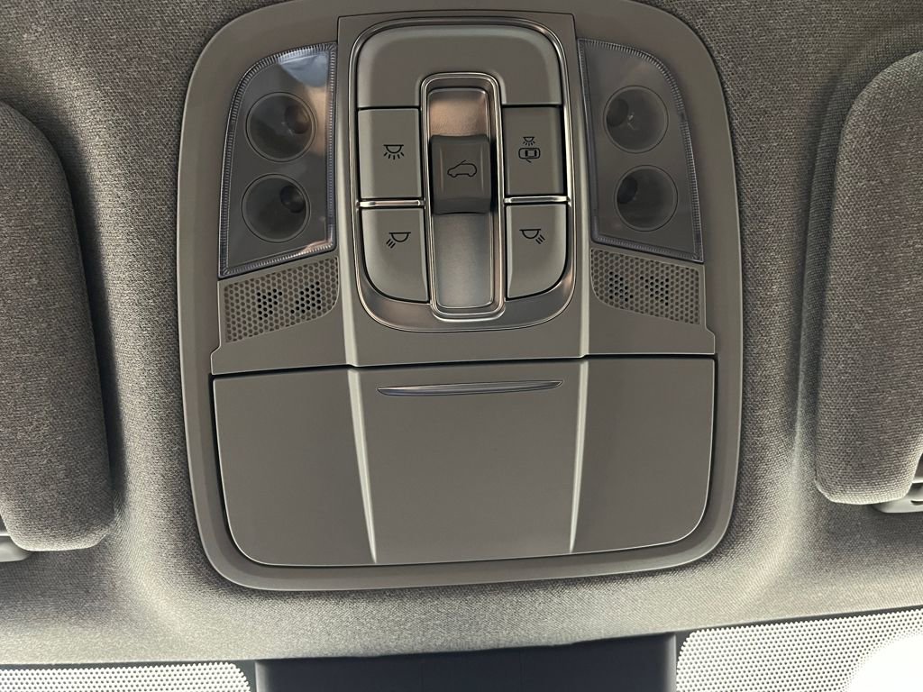 Used 2019 Hyundai Santa Fe AWD image 27