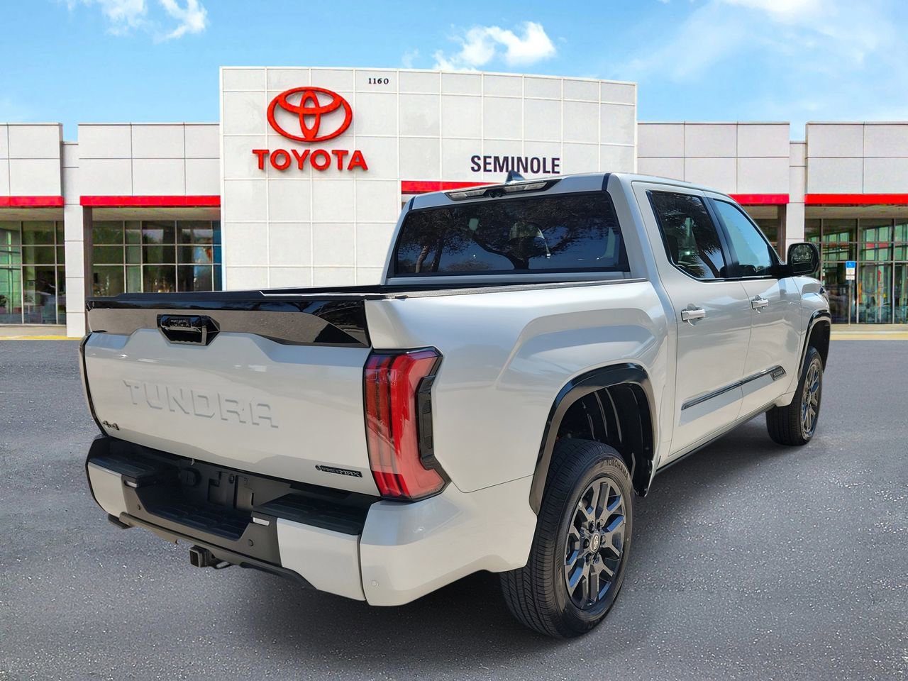 Used 2025 Toyota Tundra Platinum image 3