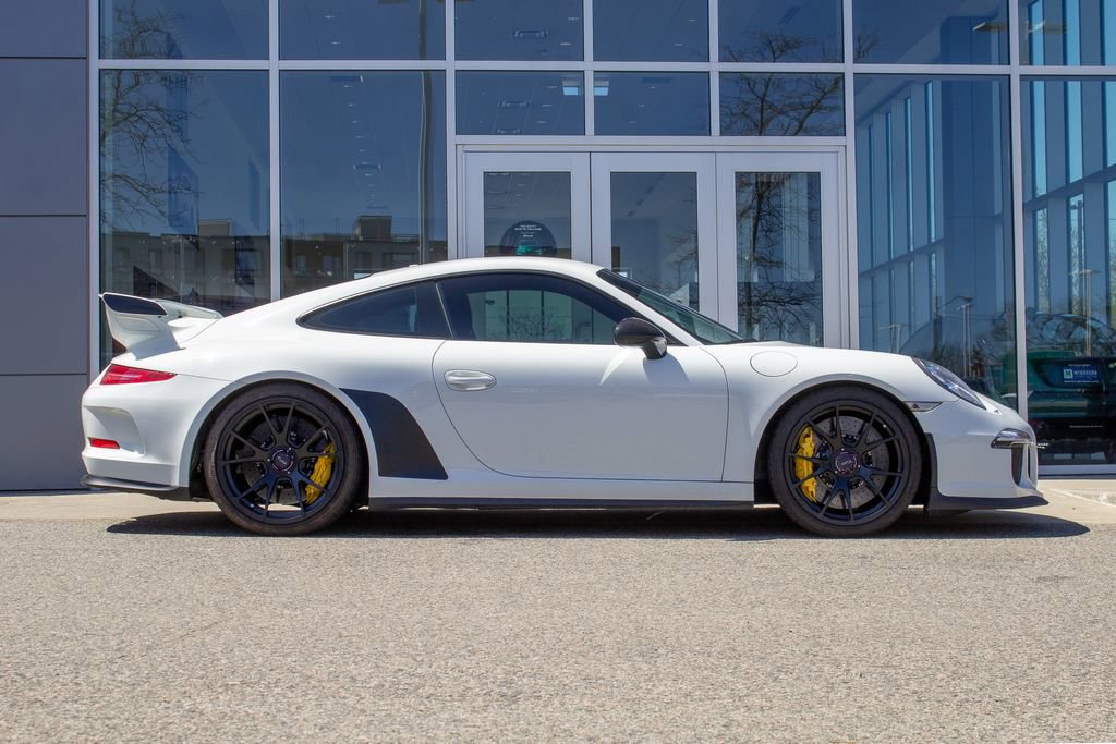 Used 2015 Porsche 911 GT3 RWD image 4
