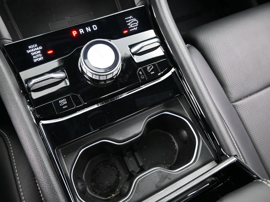 Used 2024 Jeep Grand Cherokee Overland w/ Luxury Tech Group IV image 33