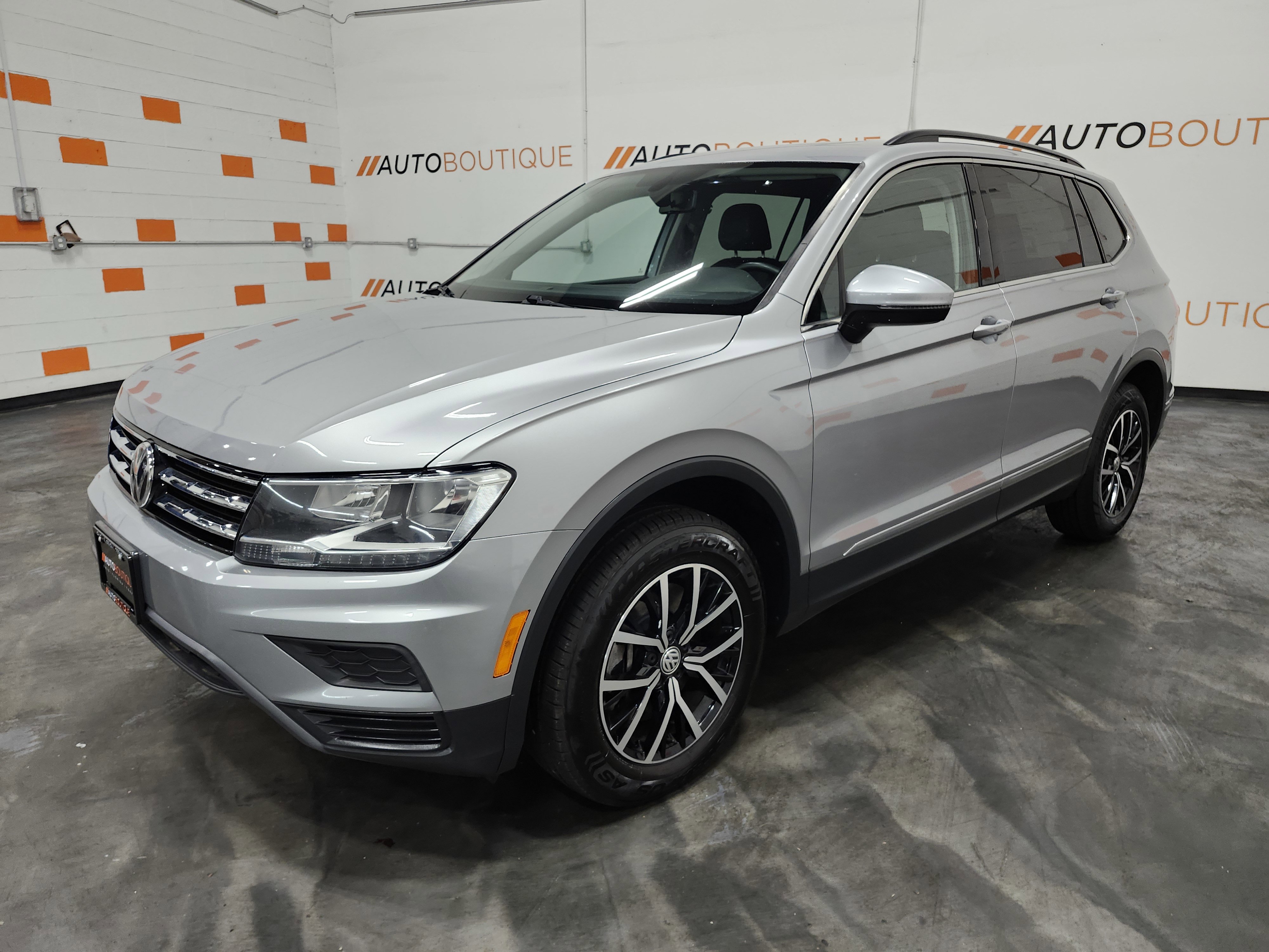 Used 2021 Volkswagen Tiguan SE FWD image 12