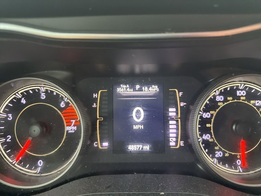 Used 2019 Jeep Cherokee Latitude w/ Popular Appearance Group AWD/4WD image 23