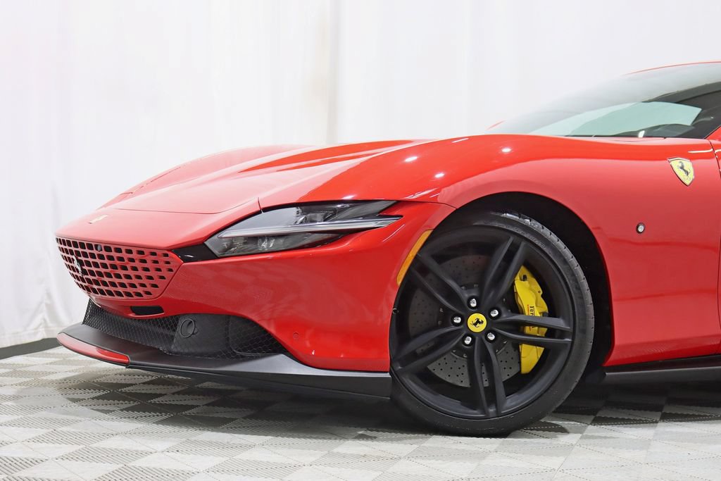 Used 2021 Ferrari Roma RWD image 3